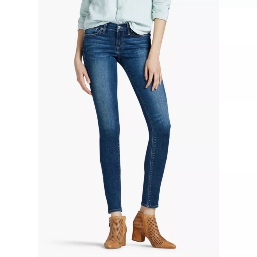 Lucky Brand Charlie Skinny jeans size 6 / 28R.